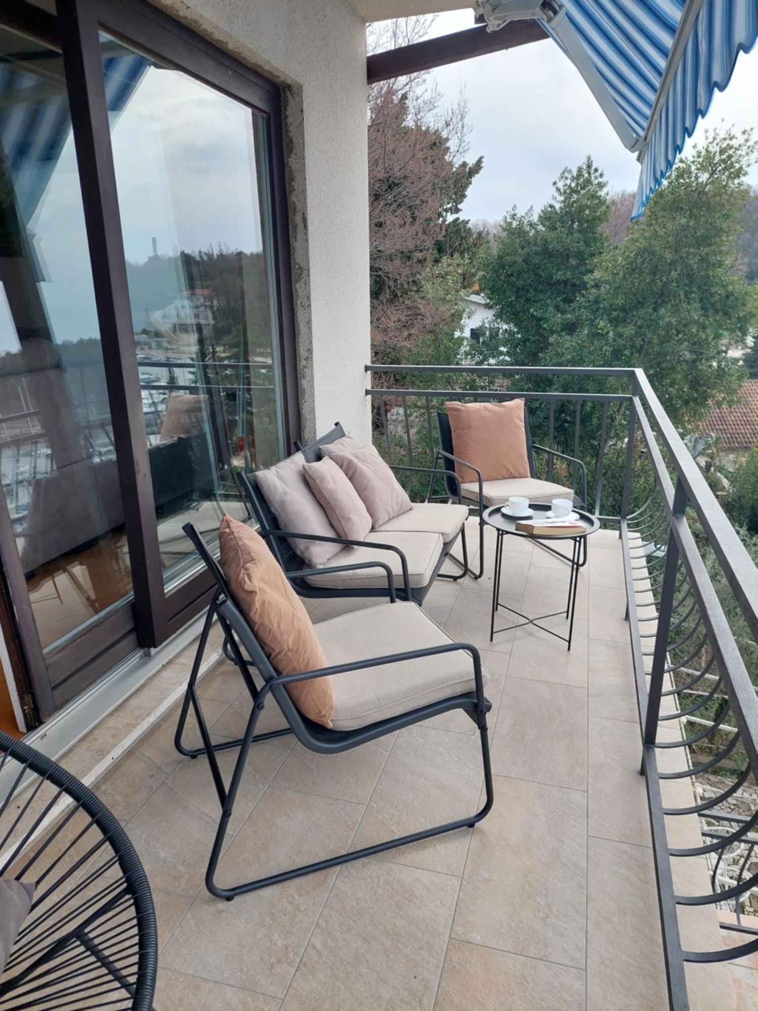 Apartman Marija II 奥米沙利 外观 照片