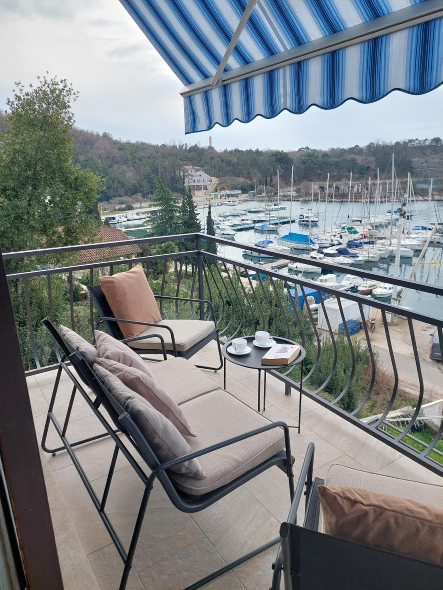 Apartman Marija II 奥米沙利 外观 照片